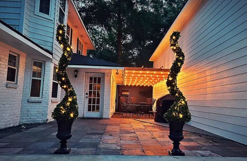 Conroe House | Family & Friends Home away from Home