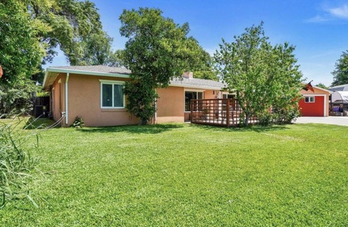 North Highlands House | Family & friends Getaway-4BR Pool + RV