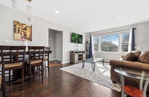 Waukegan House | Family frndly TwnHm by navy basenn