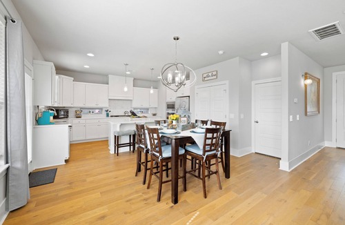 Bentonville House | Family Fun+2 KING Beds+Nerf Wall+Home Gym+Pool