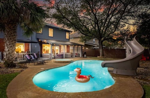 North San Antonio - SAT House | *Family Fun* Heated Pool, Slide, Hot Tub, Game Rm