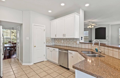 West San Antonio House | Family Fun Home 5BR/3.5b w/pool, 5min to Seaworld