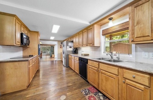 Brownwood House | Family Fun in Lake Life