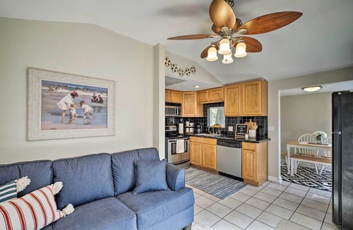 Sunrise Beach House | Family Fun! Lakeside Gem + Dock in Sunrise Beach