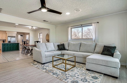 Azle House | Family Fun on Eagle Mtn Lake! Home w/Dock & Views