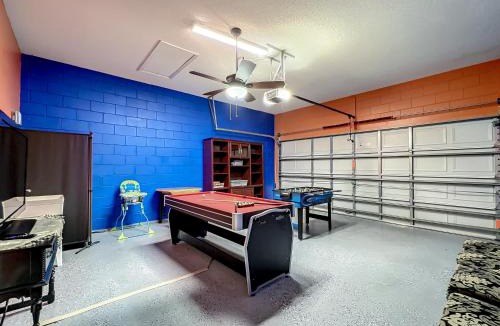 Four Corners House | Family fun Orlando Area - pool, spa & game room
