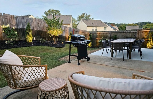Lawrenceville House | Family Fun | Pet-Friendly | Sleeps 10 | 4BR