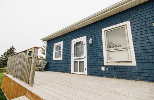 Green Gables House | Family Fun Retreat: Modern 2BR Cottage near Cavendish Beach, Shops & Attractions
