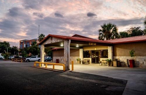 Bonanza Hotel | Family Garden Inn & Suites