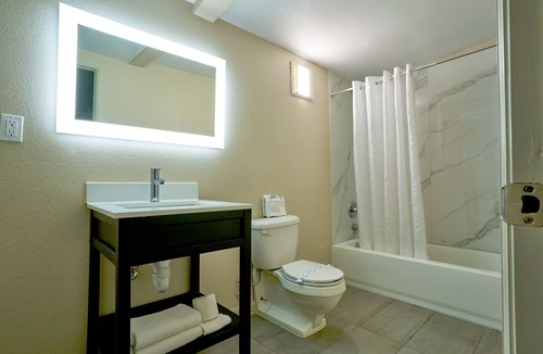 Bonanza Hotel | Family Garden Inn & Suites