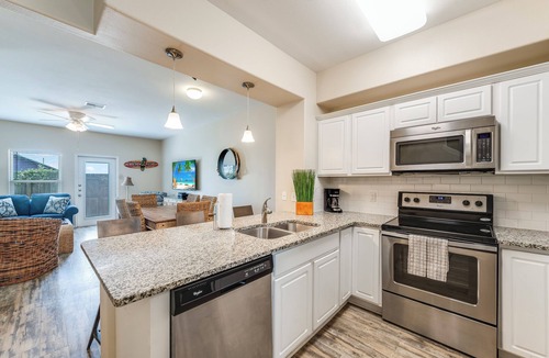 Corpus Christi House | Family Getaway | Heated Pool, Playground & Beach Close By