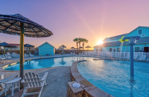 Corpus Christi House | Family Getaway | Heated Pool, Playground & Beach Close By
