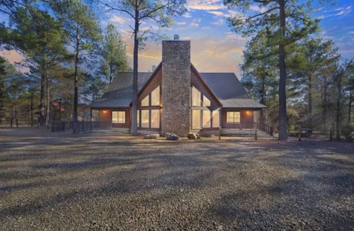Hochatown Cabin | Family Getaway | Hot Tub Fire Pit Pool Table