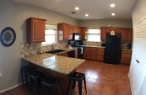 Kingsland House | Family Getaway - LBJ Waterfront - Beautiful Lake Views - Game Room - Boat Dock
