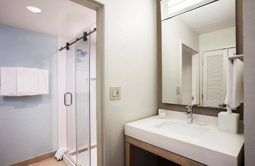 North Myrtle Beach Hotel | Family Getaway Near Ballpark with Pool & Fitness Center Included | 3 Rooms