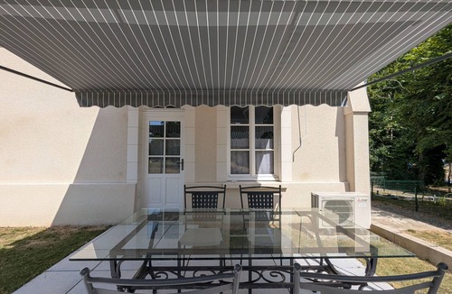 Valencay Cottage | Family Getaway Near Château de Valençay with Private Terrace