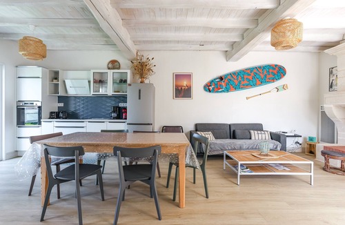 Le Grand-Village-Plage House | Family House at Grand-Village-Plage with 3 Bedrooms, Wi-Fi, and Washing Machine - 6 People