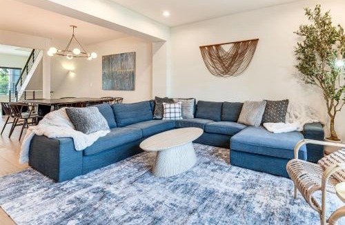 Erie House | Family Haven, Walk to Dtwn Erie: Bring Your Pets!