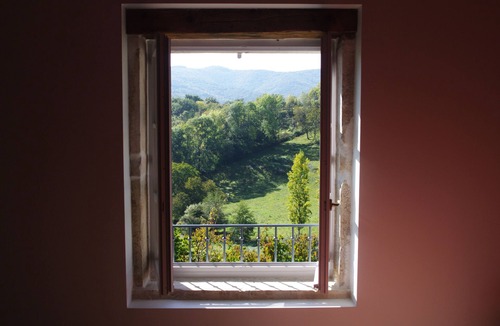Quincie-en-Beaujolais House | Family house in the heart of the vineyards "lupins"