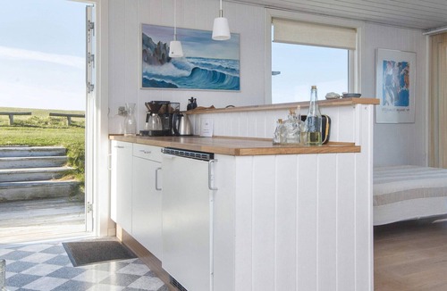 Trans House | Family Holiday Home by North Sea
