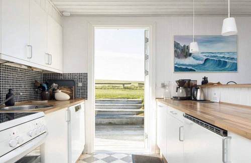 Trans House | Family Holiday Home by North Sea