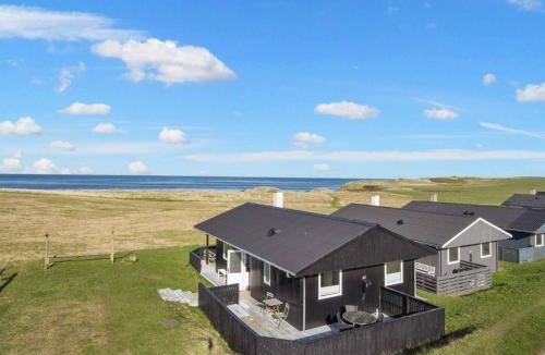 Trans House | Family Holiday Home by North Sea