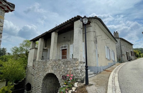 Saint-Andeol-de-Berg House | Family home with terrace and balcony