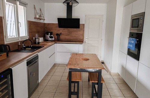 Saint-Pierre-d'Irube House | Family home