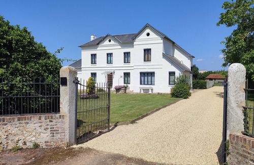 Conteville House | Family home 15 min from Honfleur, large garden