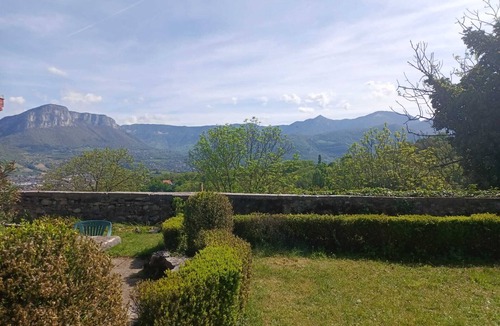 Chambery House | Family home, 15 people, exceptional view, private garden, near Lac du Bourget