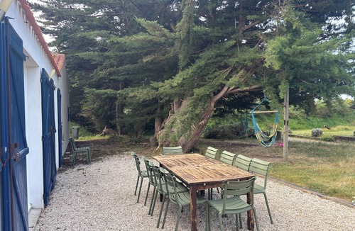 Brem Sur Mer House | Family home 3km from the sea