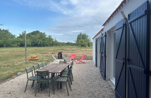 Brem Sur Mer House | Family home 3km from the sea