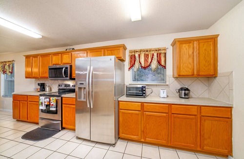 Temple House | Family Home 4BR w/Bonus Room – Walk to Park