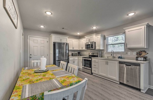 Little Rock House | Family Home ~ 5 Mi to Downtown Little Rock!