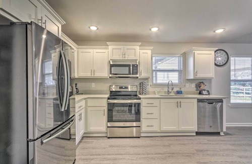 Little Rock House | Family Home ~ 5 Mi to Downtown Little Rock!