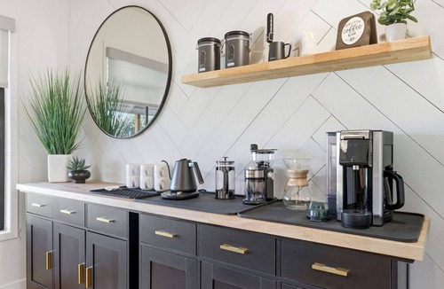 Norwalk House | Family Home Centrally located to Disneyland/Knotts Private Backyard & Coffee Bar