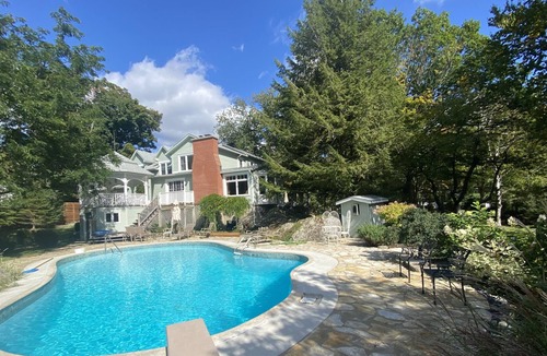 Knowlton House | Family home, chic and charming, rare for rent