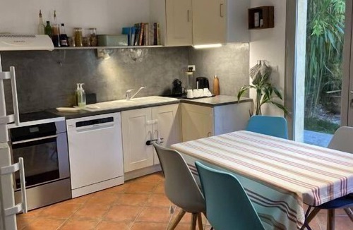 Cadereau House | Family home, city center, with garden, garage, and jacuzzi