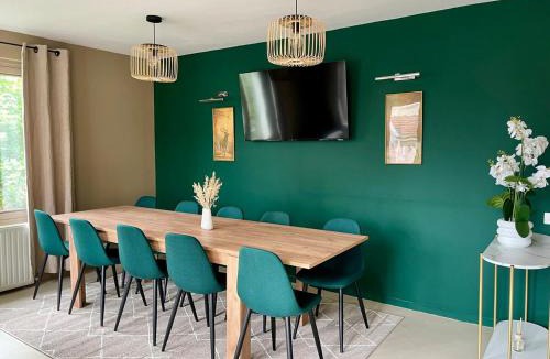 Bellicart House | Family home for 10 people, Spacious & cozy