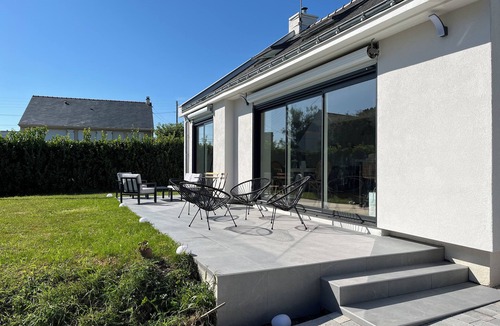 La Turballe House | Family home for 8 people, renovated in 2024 with heated pool.
