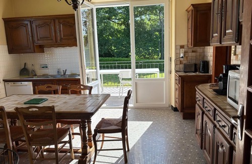 Eymoutiers House | Family home