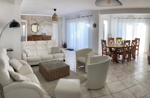 Saint-Regnobert-de-la-Cote-de-Nacre House | Family home 200m from the sea with garden