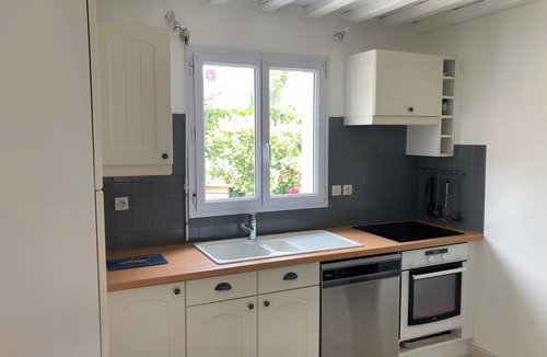 Saint-Regnobert-de-la-Cote-de-Nacre House | Family home 200m from the sea with garden