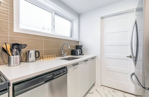 Lafleche Apartment | Family Home in Longueuil 2 Bed 1 Bathroom