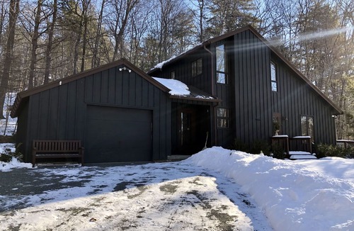 West Hartford House | FAMILY HOME IN QUECHEE - Less than a mile to the club!