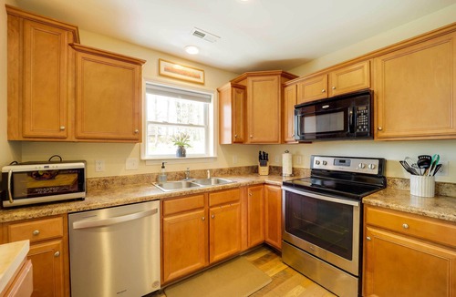 Sugar Mountain House | Family Home in Sugar Mtn w/Fire Pit & Game Room!