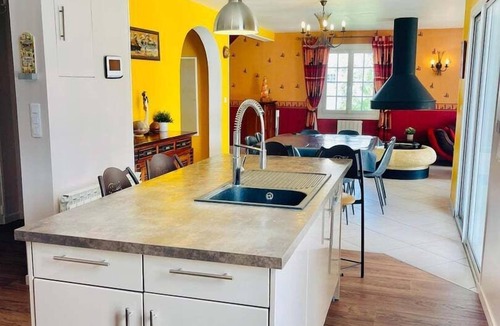 Donnery House | Family home in the countryside near Orleans