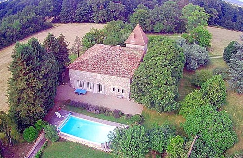Moncaut House | FAMILY HOME. INFINITY POOL. EXCEPTIONAL VIEW