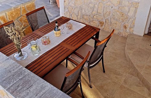 Velim House | Family Home Iskra