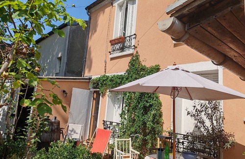 Les Fougeres House | Family home just outside Paris